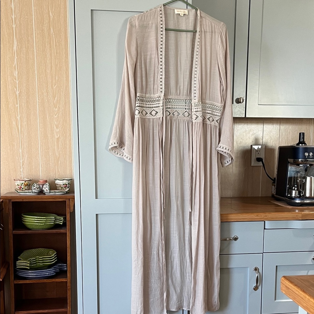 Rebellion Textured Cover-Up Size M